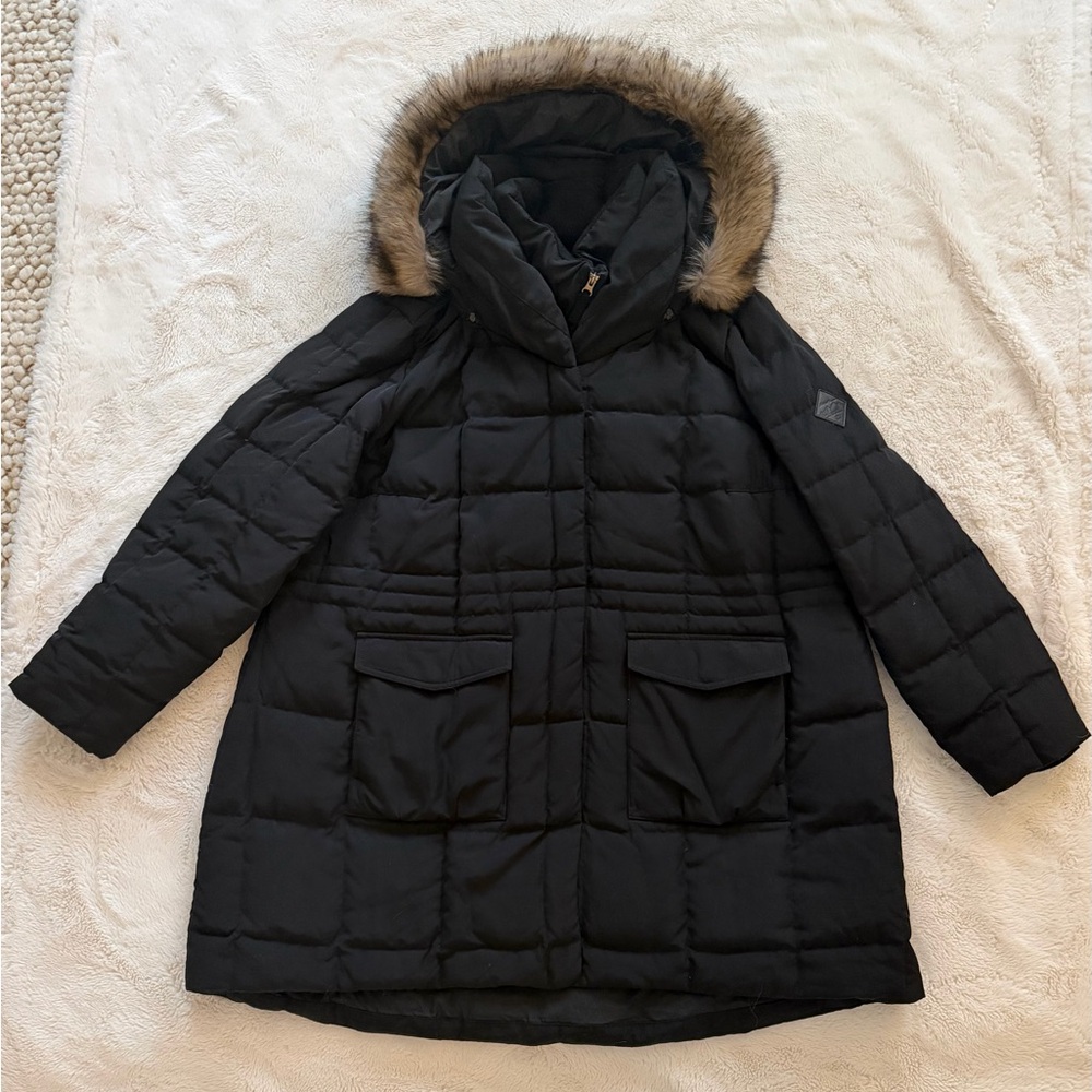 Eddie Bauer Women’s Yukon Classic Down Parka